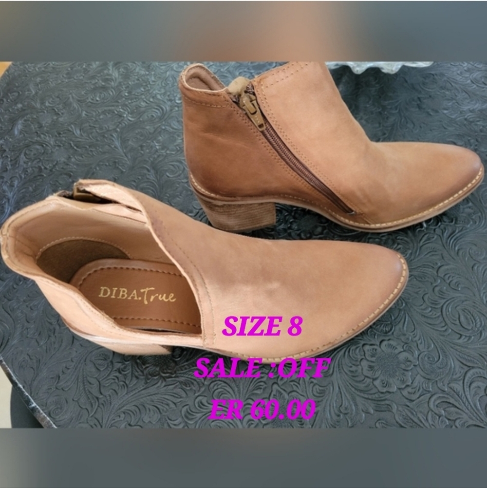 DIBA TRUE MaSheena Boots Size 8